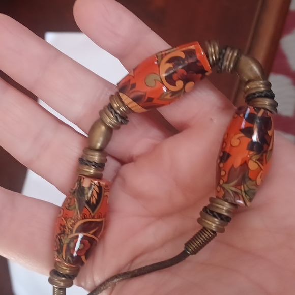 Beautiful porcelain beaded necklace - Picture 4 of 4